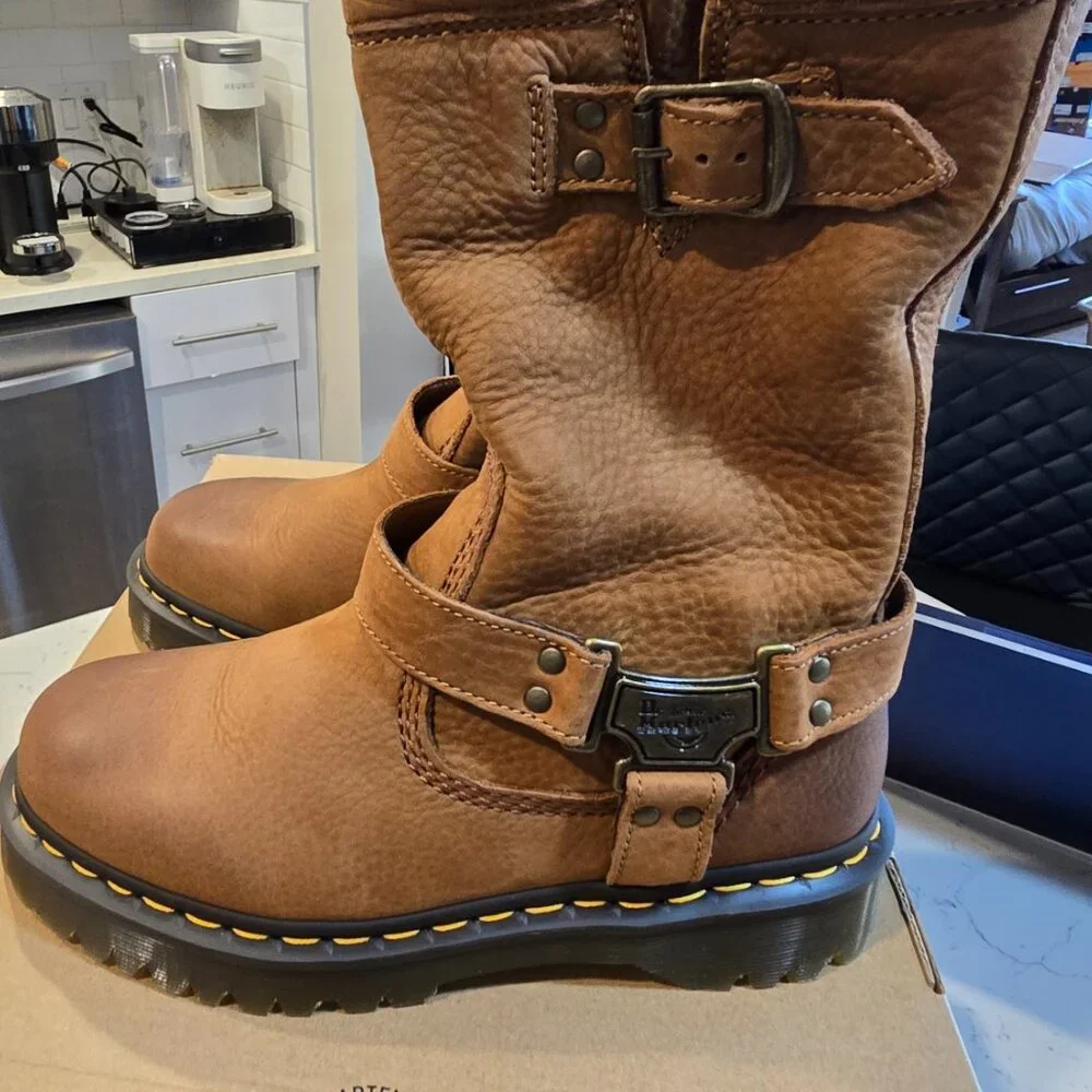 Dr Martens Women’s Aniston Hi Boots Desert Brown 4164420 Nubuck Size 8 NEW - Picture 6 of 16